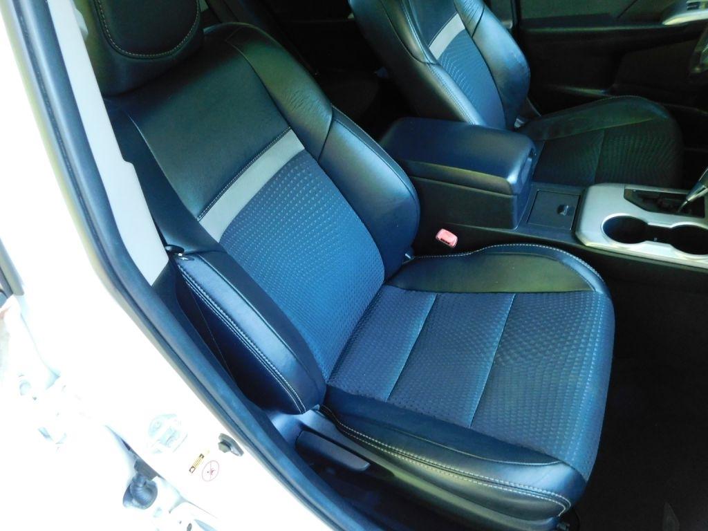 Toyota Camry SE 2012