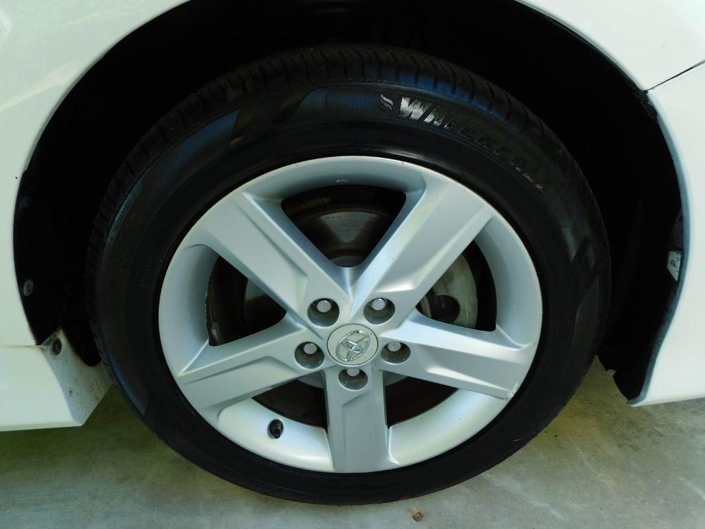 Toyota Camry SE 2012