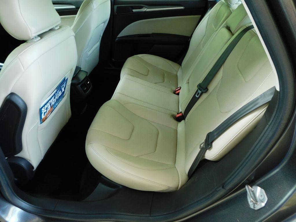 Ford Fusion Titanium 2016