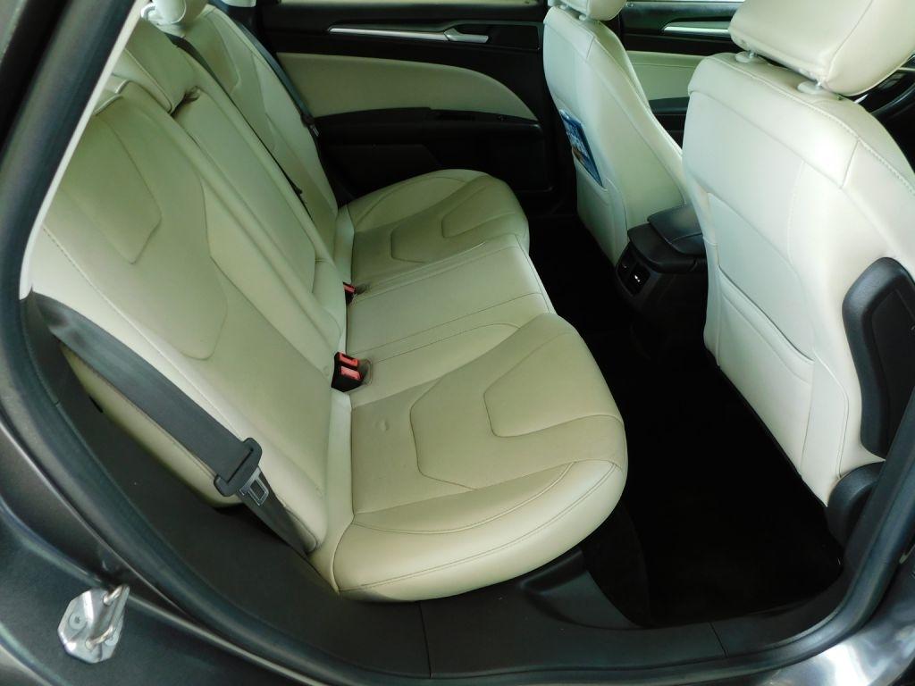 Ford Fusion Titanium 2016