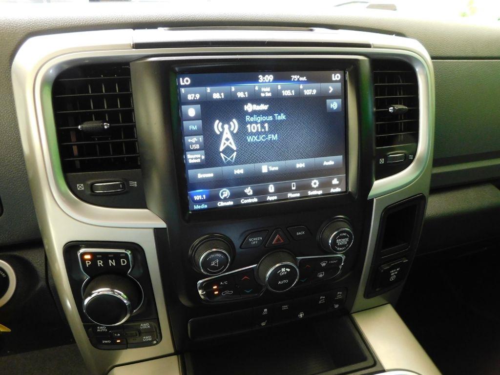 RAM 1500 SLT Crew Cab SWB 4WD 2018