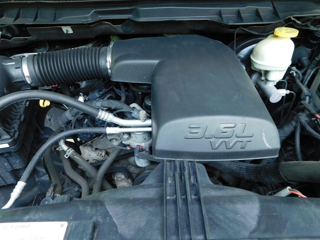 RAM 1500 SLT Crew Cab SWB 4WD 2018