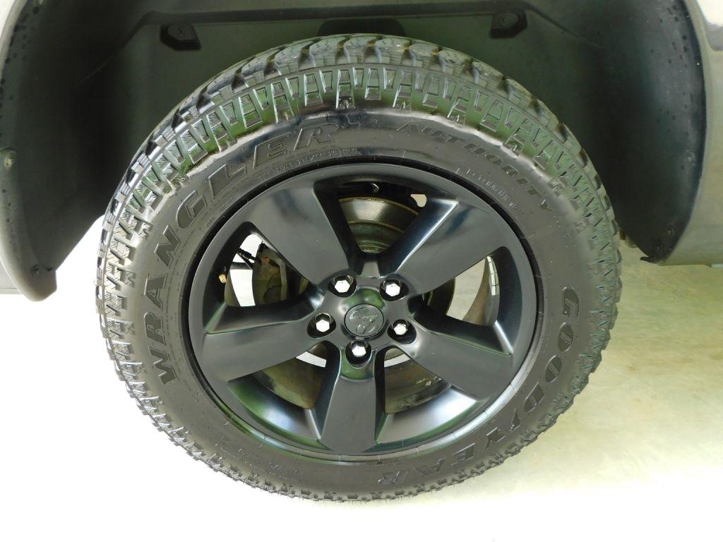 RAM 1500 SLT Crew Cab SWB 4WD 2018