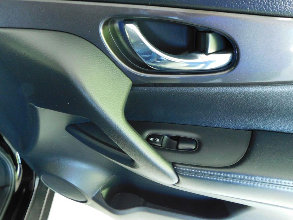 Nissan Rogue S AWD 2019