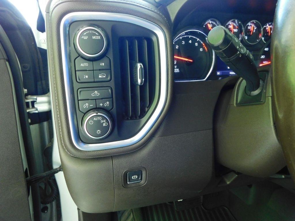Chevrolet Silverado 1500 LT Crew Cab 4WD 2021