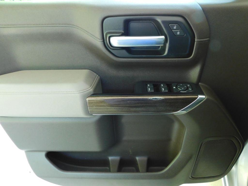 Chevrolet Silverado 1500 LT Crew Cab 4WD 2021