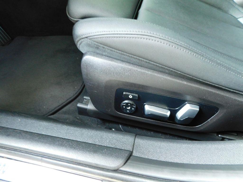 BMW 3-Series 330i 2021