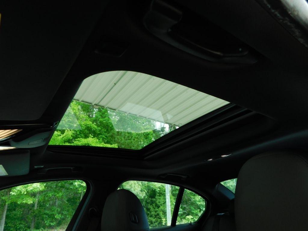 BMW 3-Series 330i 2021