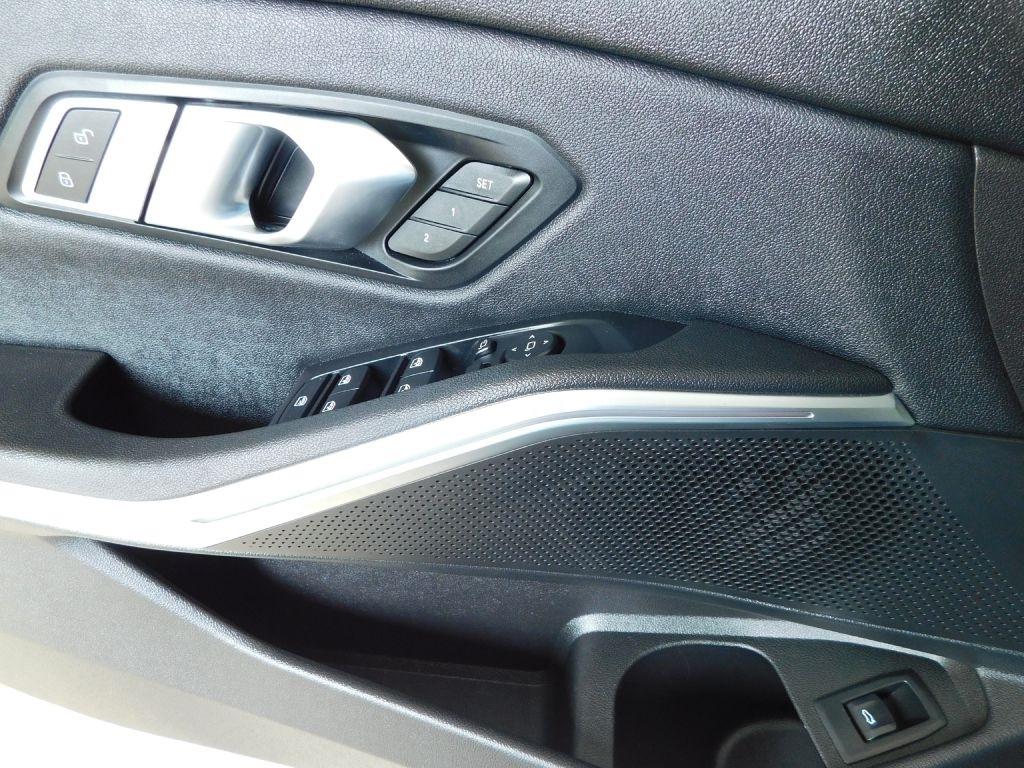 BMW 3-Series 330i 2021