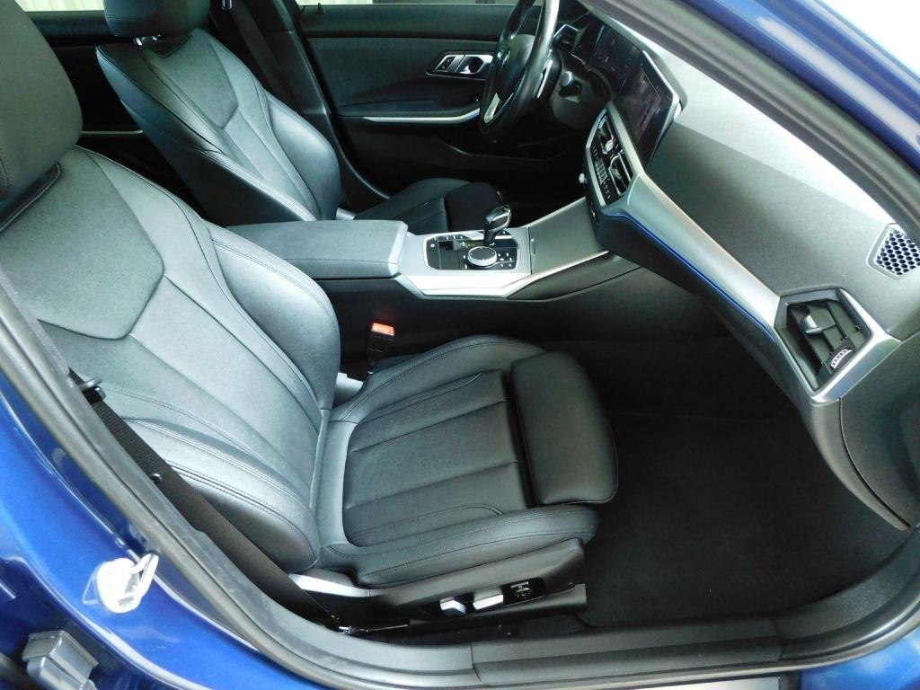 BMW 3-Series 330i 2021