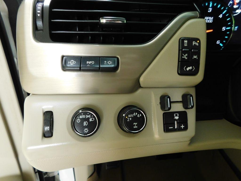 GMC Yukon Denali 4WD 2017