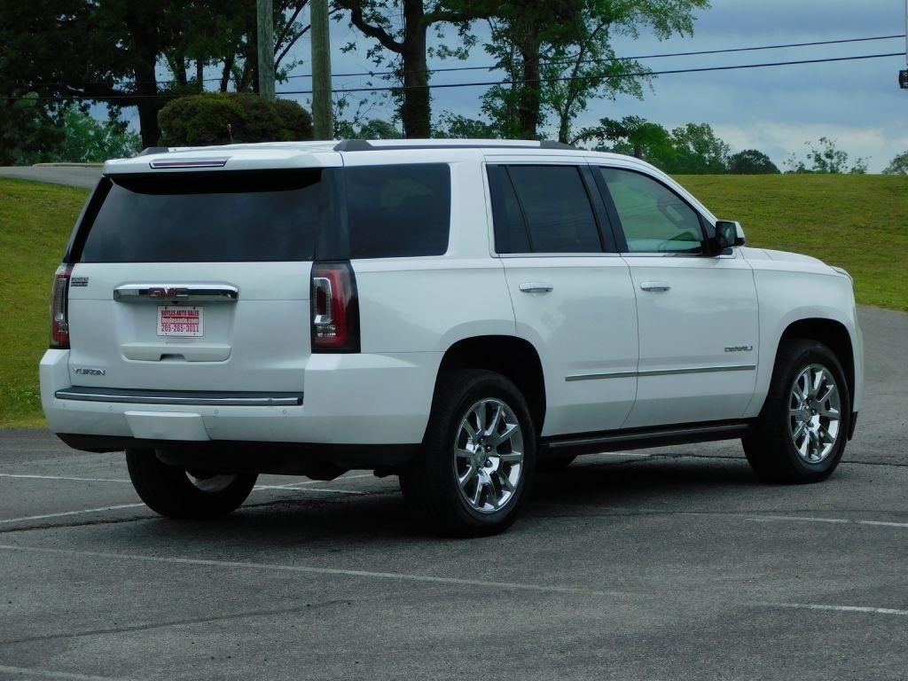 GMC Yukon Denali 4WD 2017