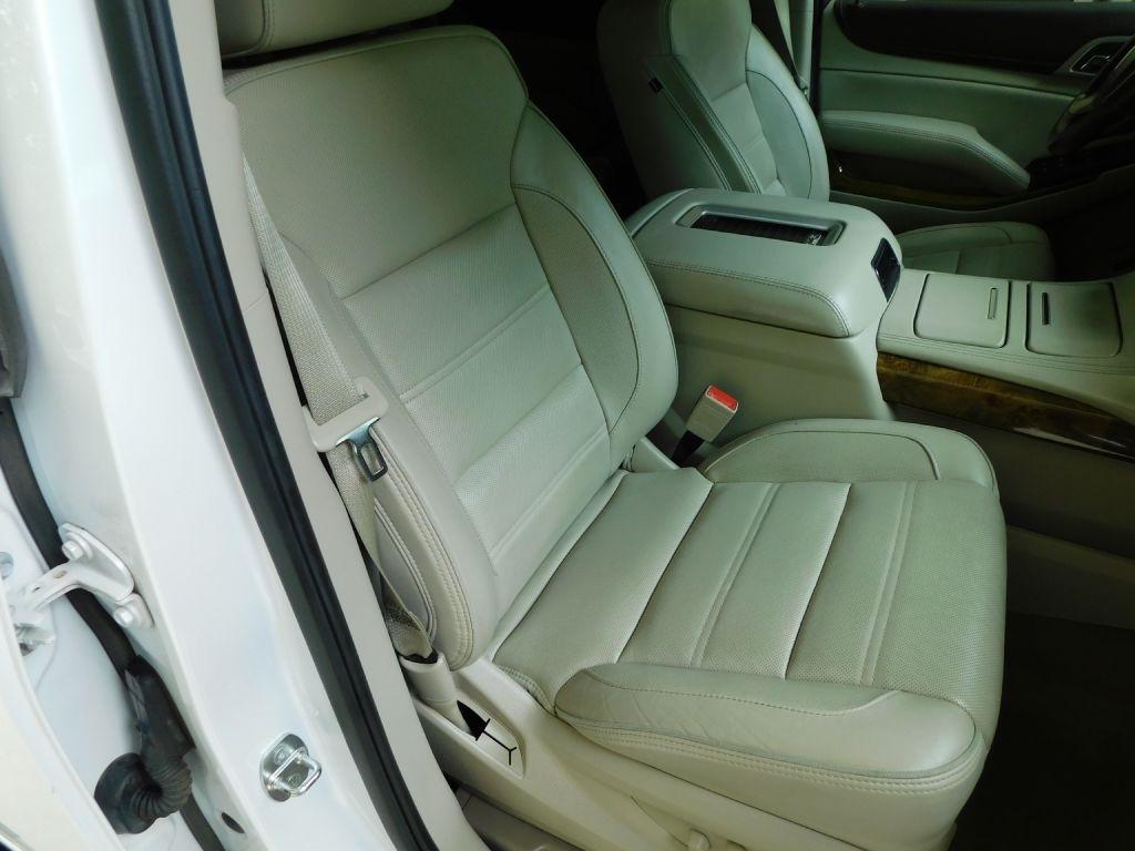 GMC Yukon Denali 4WD 2017