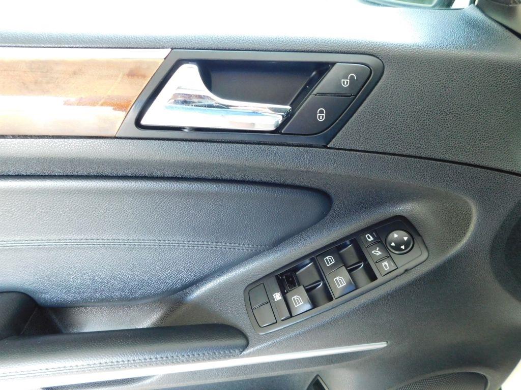Mercedes-Benz M-Class ML350 2010