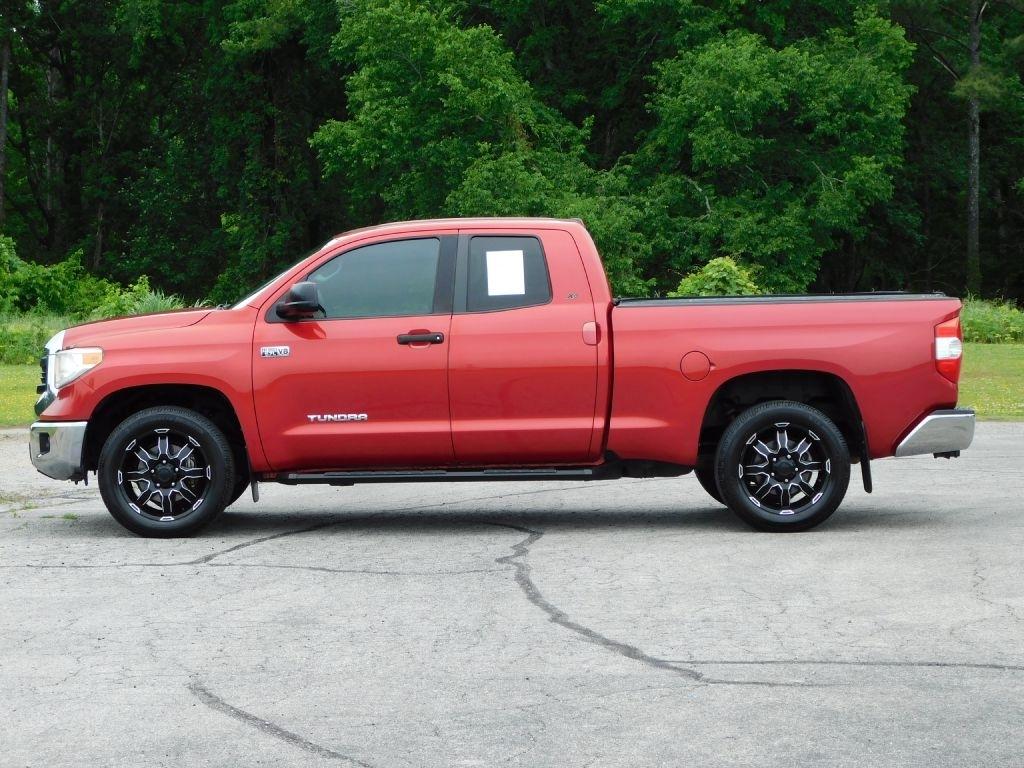 Toyota Tundra SR5 5.7L V8 Double Cab 2WD 2015