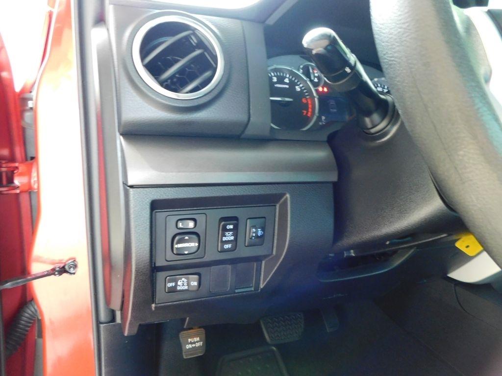 Toyota Tundra SR5 5.7L V8 Double Cab 2WD 2015