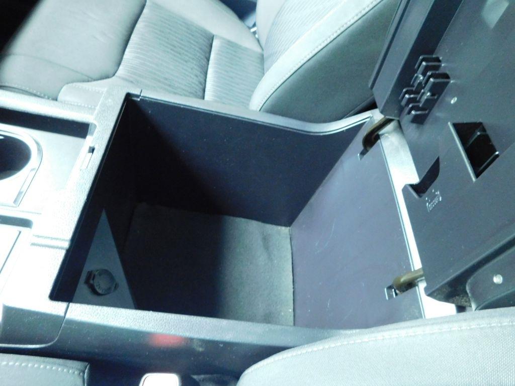 Toyota Tundra SR5 5.7L V8 Double Cab 2WD 2015