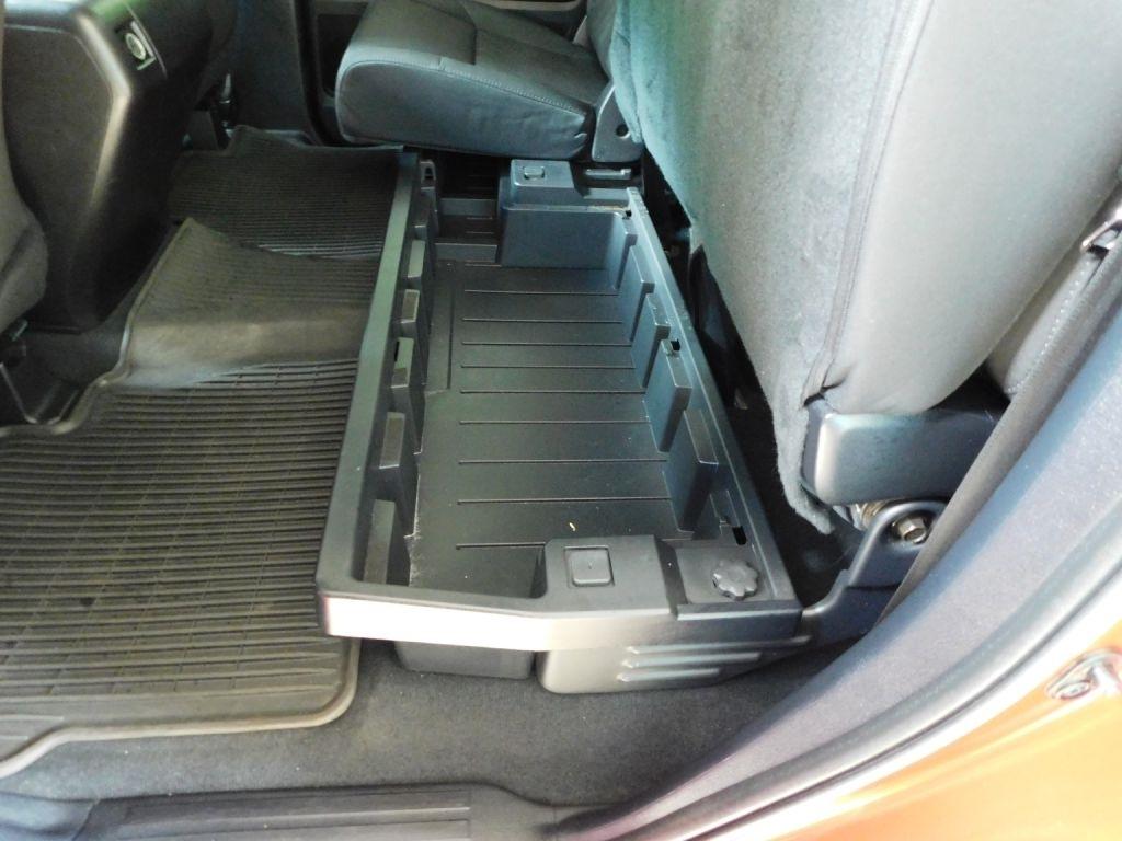 Toyota Tundra SR5 5.7L V8 Double Cab 2WD 2015