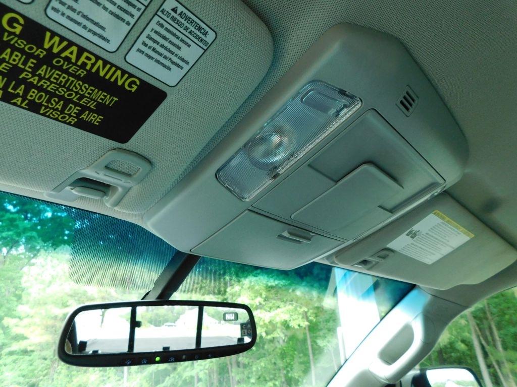 Toyota Tundra SR5 5.7L V8 Double Cab 2WD 2015