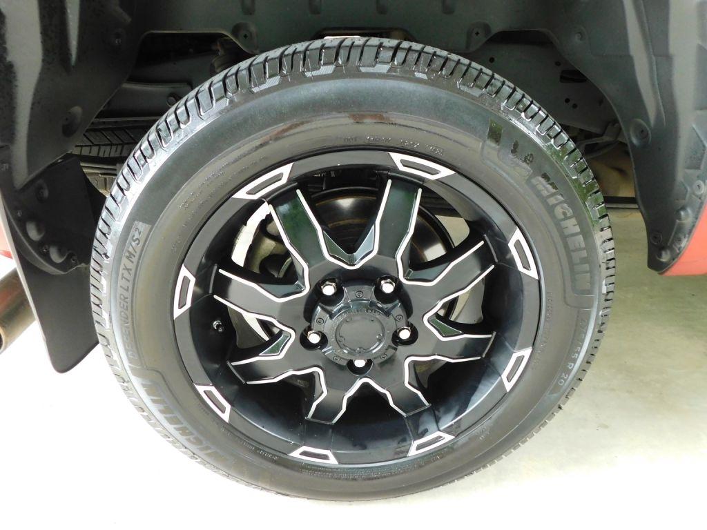 Toyota Tundra SR5 5.7L V8 Double Cab 2WD 2015