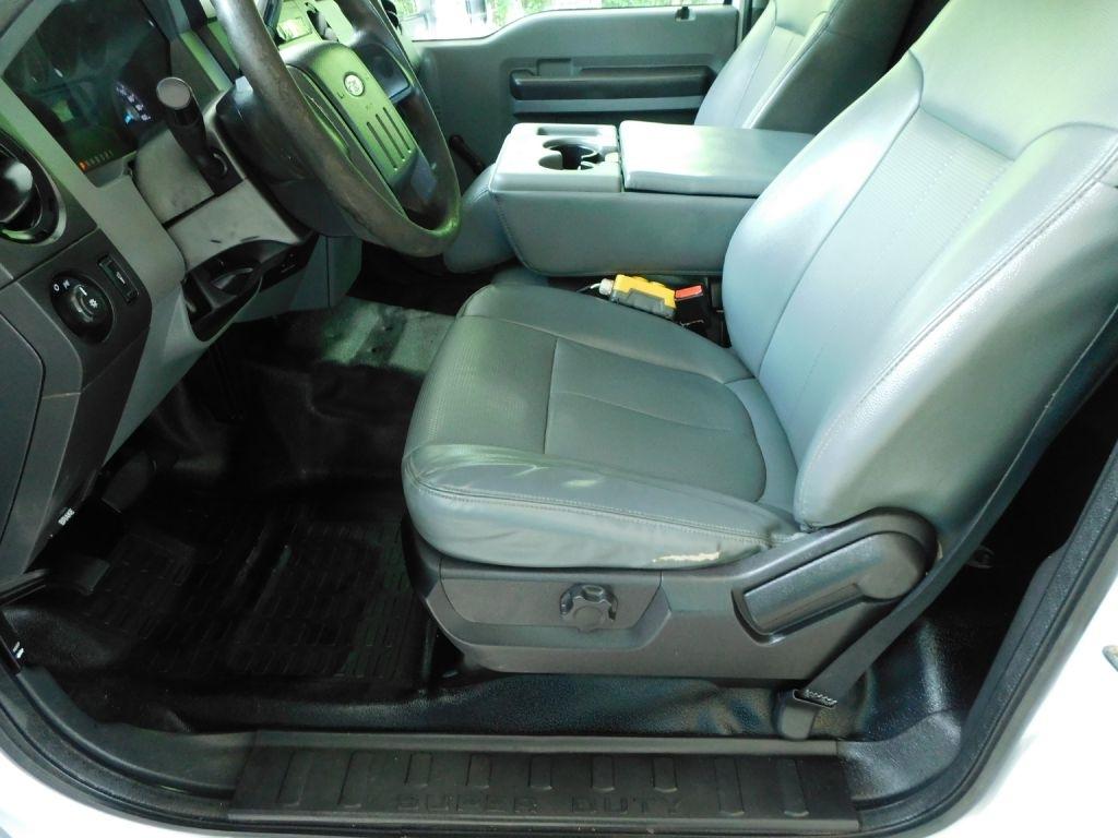 Ford F-550 Regular Cab DRW 2WD 2016