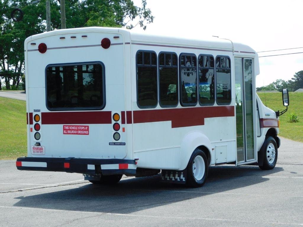 Ford Econoline E-350 Super Duty 2006