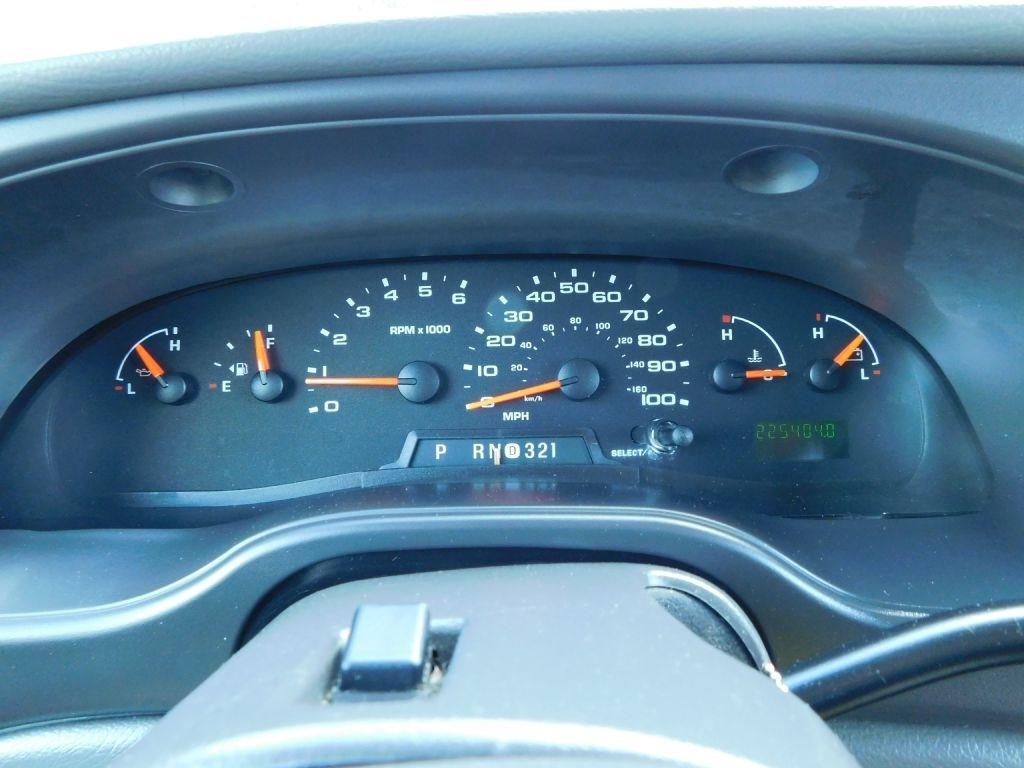 Ford Econoline E-350 Super Duty 2006