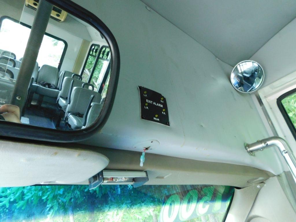 Ford Econoline E-350 Super Duty 2006