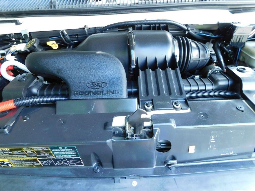 Ford Econoline E-350 Super Duty 2006