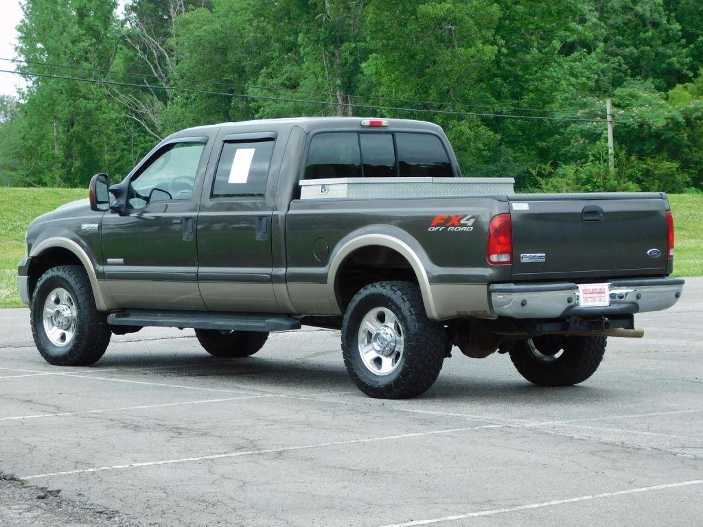 Ford F-350 SD Lariat Crew Cab 4WD 2006