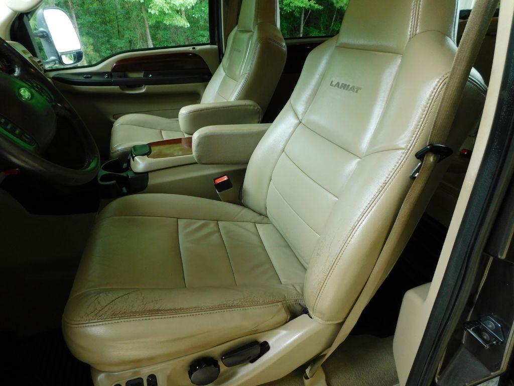 Ford F-350 SD Lariat Crew Cab 4WD 2006