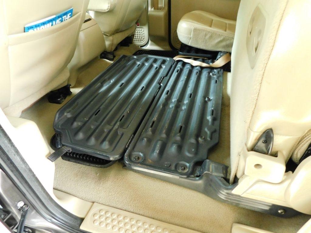 Ford F-350 SD Lariat Crew Cab 4WD 2006