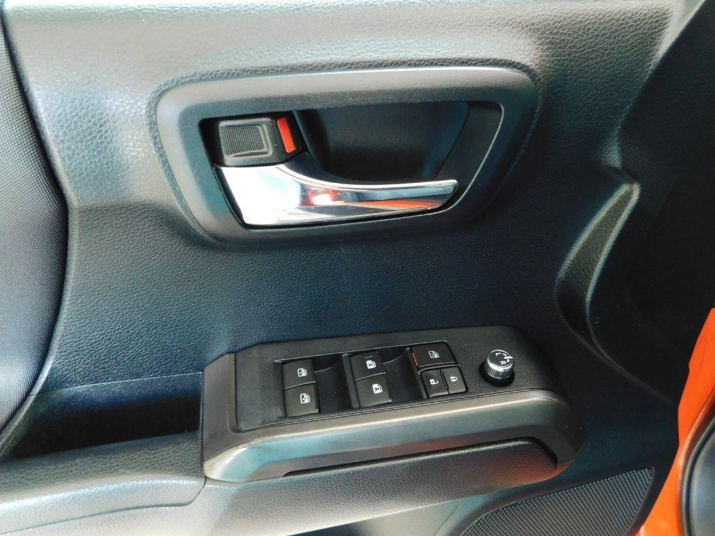 Toyota Tacoma SR5 Double Cab Long Bed V6 6AT 4WD 2016