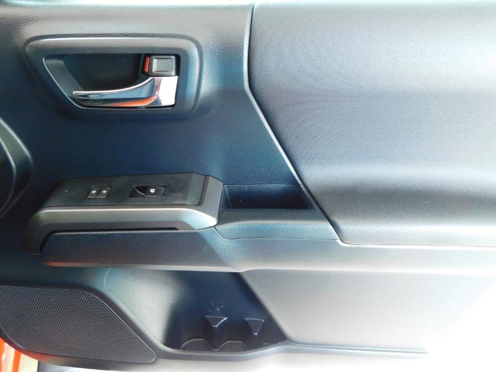 Toyota Tacoma SR5 Double Cab Long Bed V6 6AT 4WD 2016