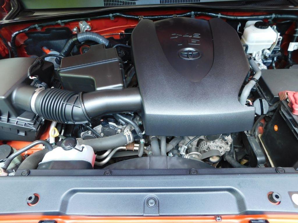 Toyota Tacoma SR5 Double Cab Long Bed V6 6AT 4WD 2016
