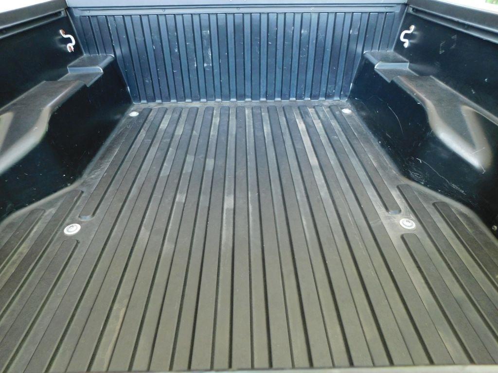 Toyota Tacoma SR5 Double Cab Long Bed V6 6AT 4WD 2016