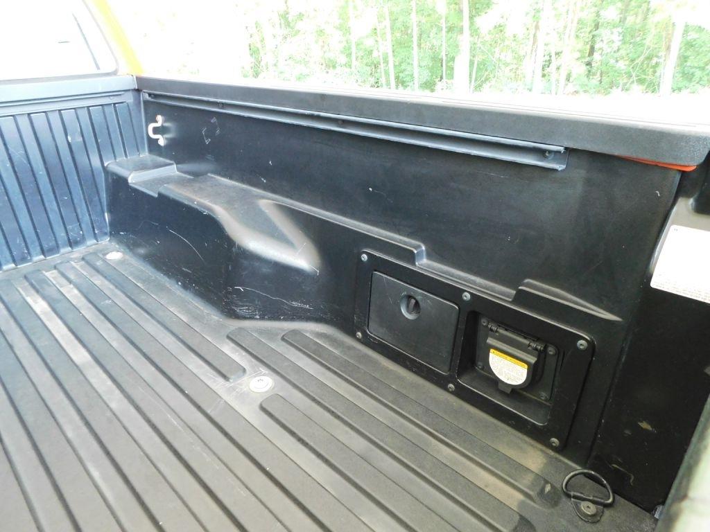 Toyota Tacoma SR5 Double Cab Long Bed V6 6AT 4WD 2016