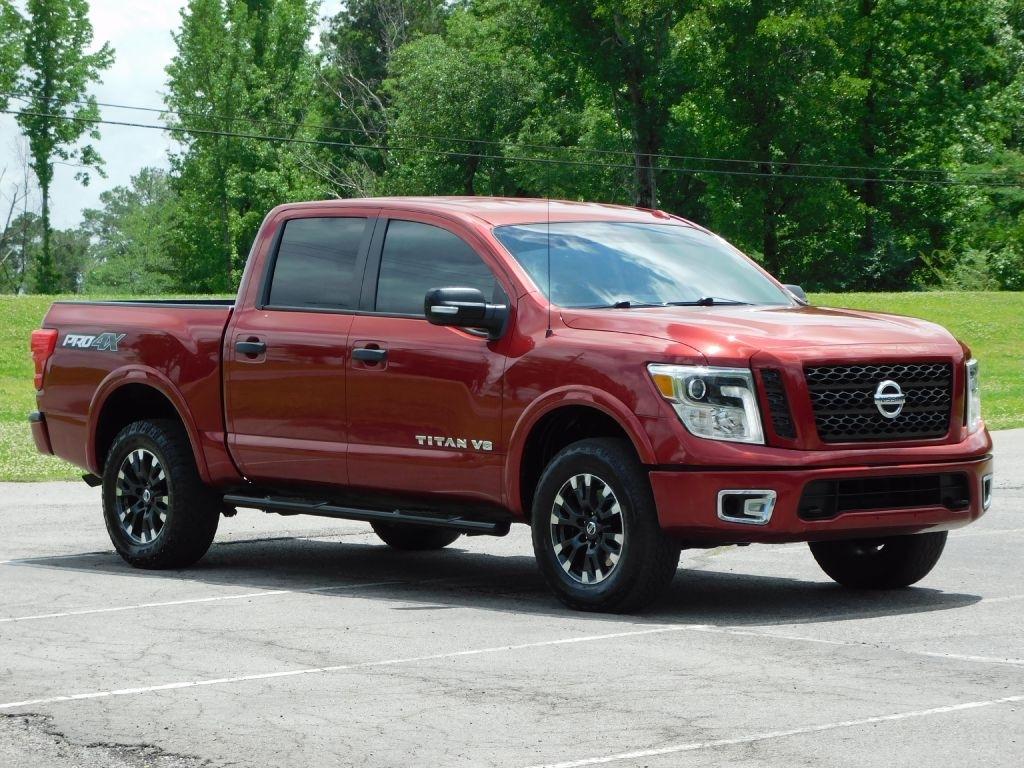 Nissan Titan PRO-4X Crew Cab 4WD 2019