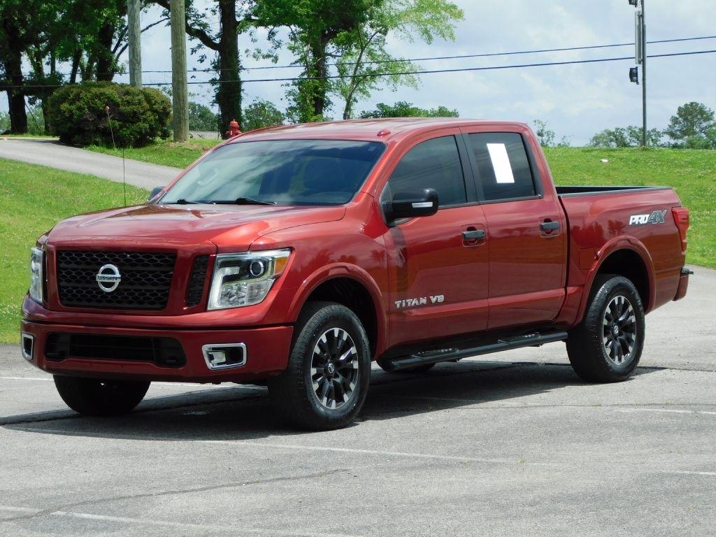 Nissan Titan PRO-4X Crew Cab 4WD 2019
