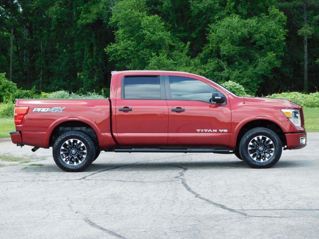 Nissan Titan PRO-4X Crew Cab 4WD 2019