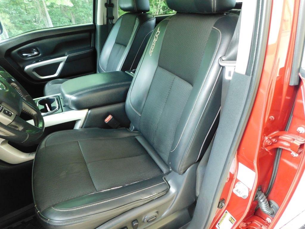 Nissan Titan PRO-4X Crew Cab 4WD 2019