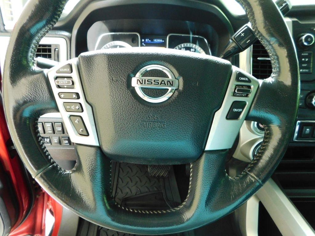 Nissan Titan PRO-4X Crew Cab 4WD 2019