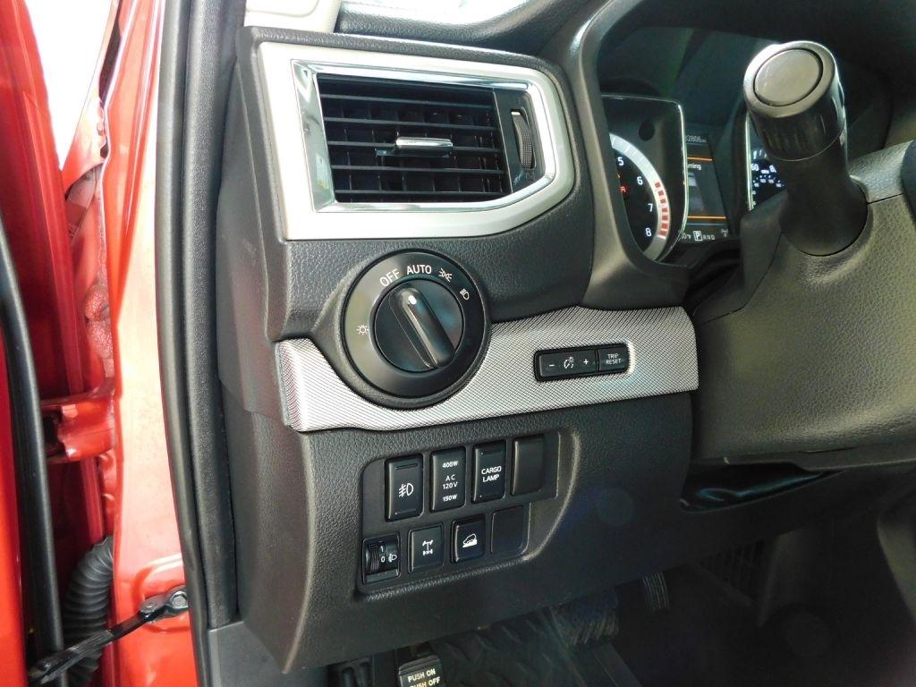 Nissan Titan PRO-4X Crew Cab 4WD 2019