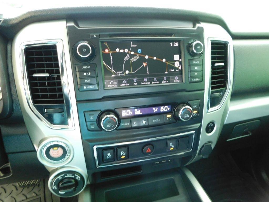 Nissan Titan PRO-4X Crew Cab 4WD 2019