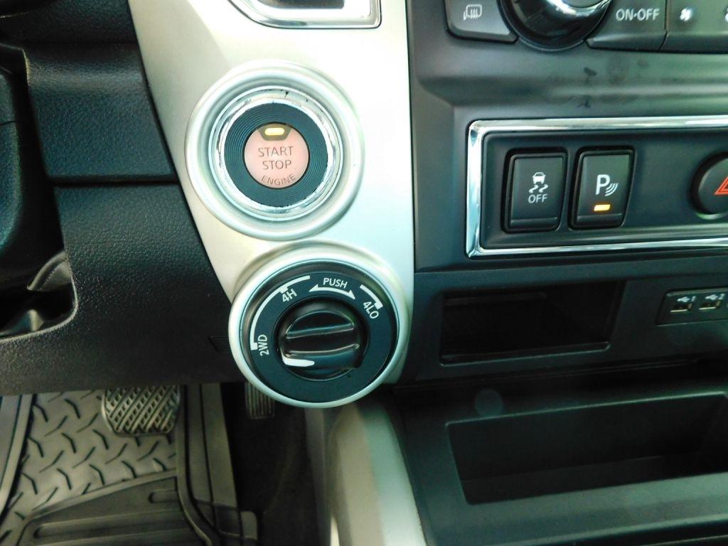 Nissan Titan PRO-4X Crew Cab 4WD 2019
