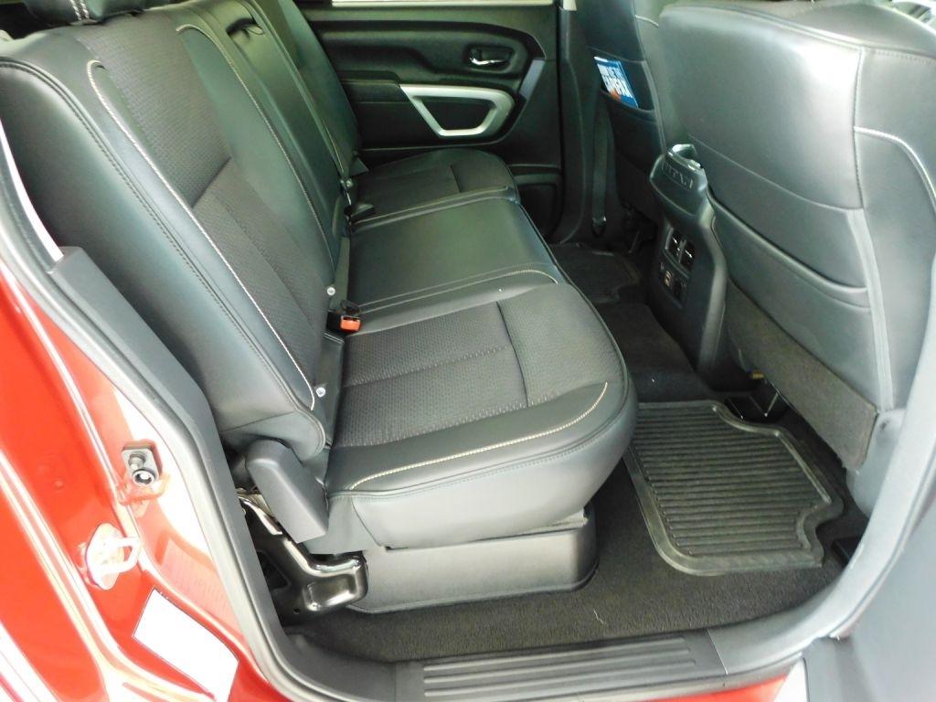 Nissan Titan PRO-4X Crew Cab 4WD 2019