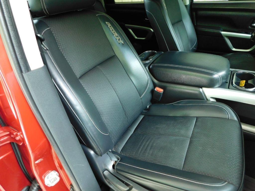 Nissan Titan PRO-4X Crew Cab 4WD 2019