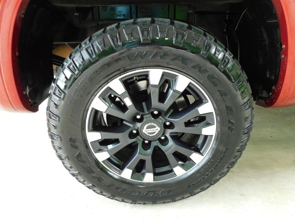 Nissan Titan PRO-4X Crew Cab 4WD 2019