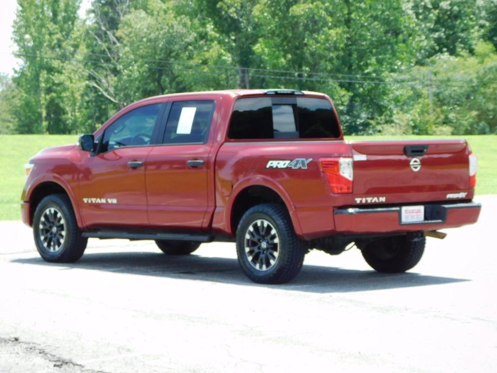 Nissan Titan PRO-4X Crew Cab 4WD 2019