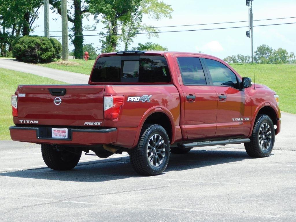 Nissan Titan PRO-4X Crew Cab 4WD 2019